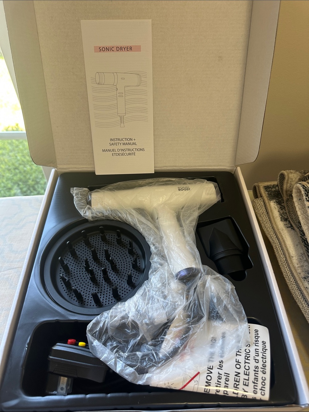 White Sonic Hair Dryer with Diffuser and Nozzle - Unbranded